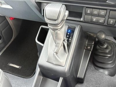 2025 Toyota LAND CRUISER 70 — миниатюра 17