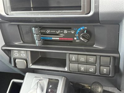 2025 Toyota LAND CRUISER 70 — миниатюра 21