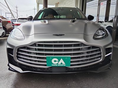 ASTON MARTIN DBX - 8