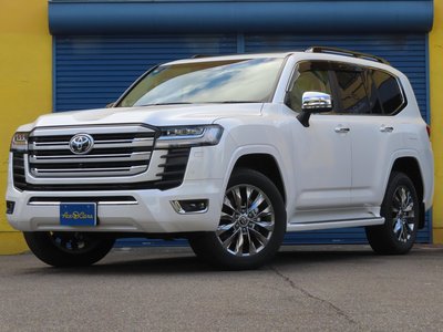 TOYOTA LAND CRUISER 300 - 1