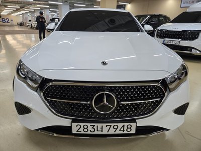 MERCEDES-BENZ E-CLASS - 3