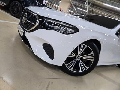 MERCEDES-BENZ E-CLASS - 5