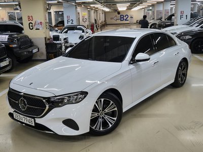 MERCEDES-BENZ E-CLASS - 1