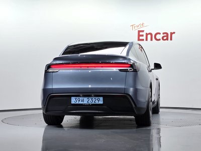 TESLA MODEL Y - 4
