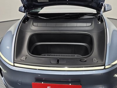 TESLA MODEL Y - 7