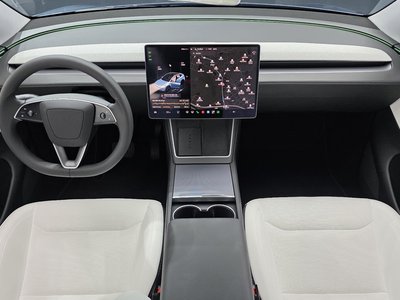 TESLA MODEL Y - 5