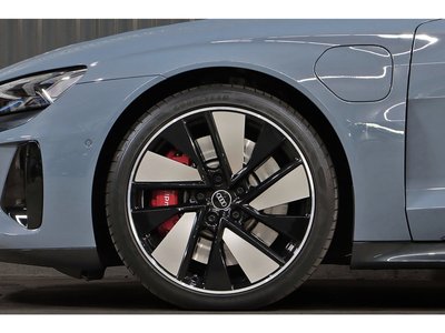 2023 AUDI E-TRON GT QUATTRO thumbnail 32