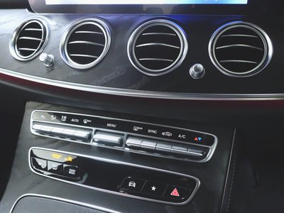 صورة مصغرة 18 لـ 2021 Mercedes-BENZ E-CLASS