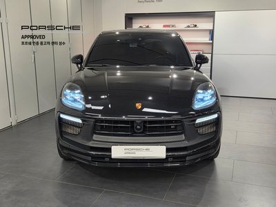 PORSCHE MACAN - 2