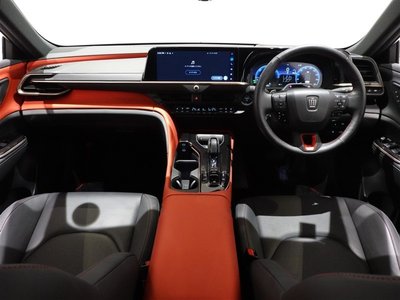 2024 Toyota CROWN SPORT photo 6