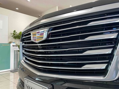 CADILLAC ESCALADE - 5