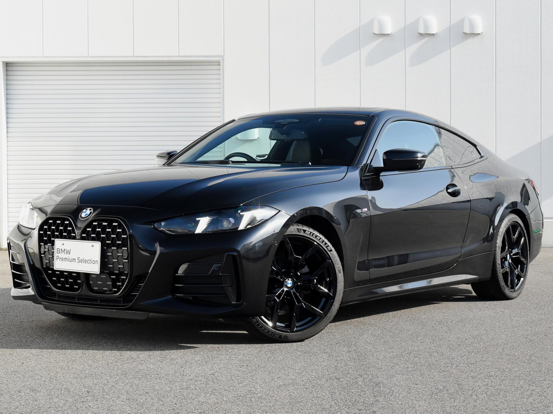 BMW 4 SERIES COUPE - View 1