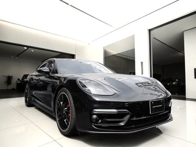 PORSCHE PANAMERA - 1