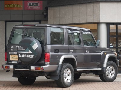 صورة 3 لـ 2015 Toyota LAND CRUISER 70