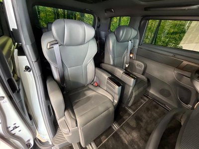 2026 Toyota ALPHARD — фото 9