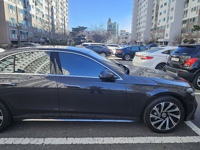 MERCEDES-BENZ E-CLASS - 6