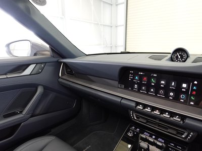 2023 Porsche 911 — миниатюра 20