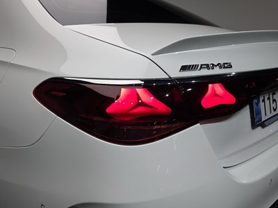 صورة 10 لـ 2025 Mercedes-BENZ E-CLASS