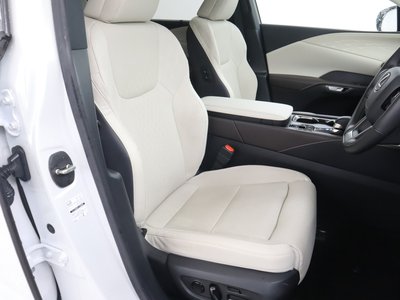 صورة مصغرة 25 لـ 2023 Lexus RX