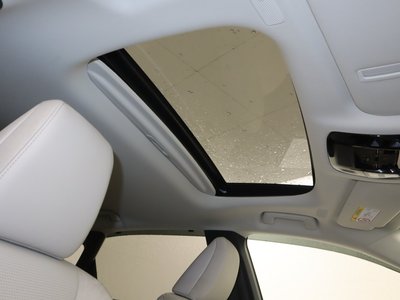 صورة مصغرة 33 لـ 2023 Lexus RX