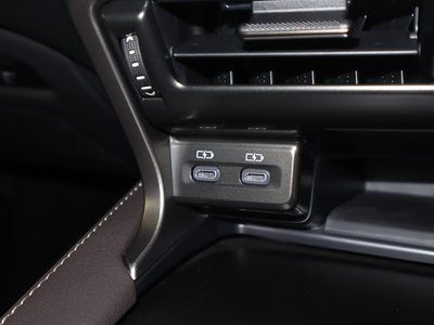 صورة مصغرة 17 لـ 2023 Lexus RX