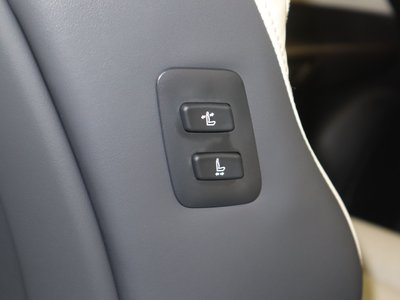 صورة مصغرة 32 لـ 2023 Lexus RX