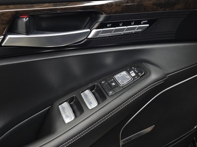 2018 Genesis G90 — миниатюра 30