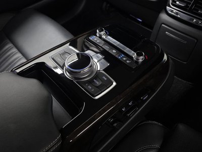 2018 Genesis G90 — миниатюра 25
