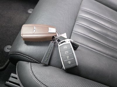 2018 Genesis G90 — миниатюра 32