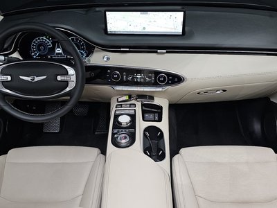 صورة 5 لـ 2022 Genesis GV70
