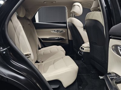 صورة مصغرة 16 لـ 2022 Genesis GV70