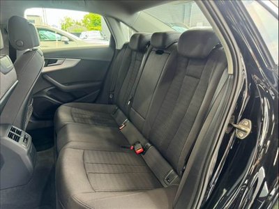 صورة 10 لـ 2019 AUDI A4