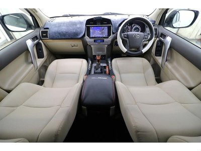 TOYOTA LAND CRUISER PRADO - 2