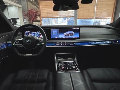 2023 BMW 7 SERIES — фото 4