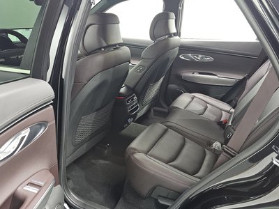 2023 Genesis GV70 — миниатюра 17