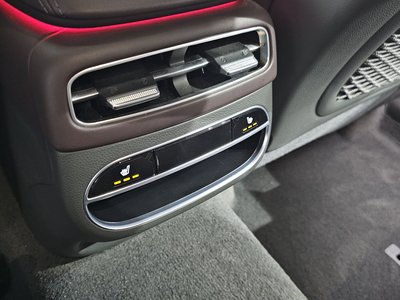 2023 Genesis GV70 — миниатюра 28