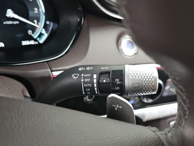 2023 Genesis GV70 — миниатюра 25
