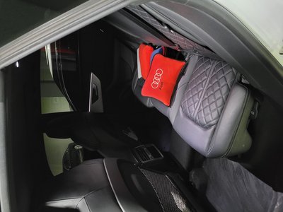 AUDI Q8 - 9