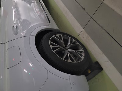 AUDI Q8 - 3