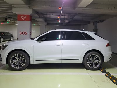 AUDI Q8 - 2
