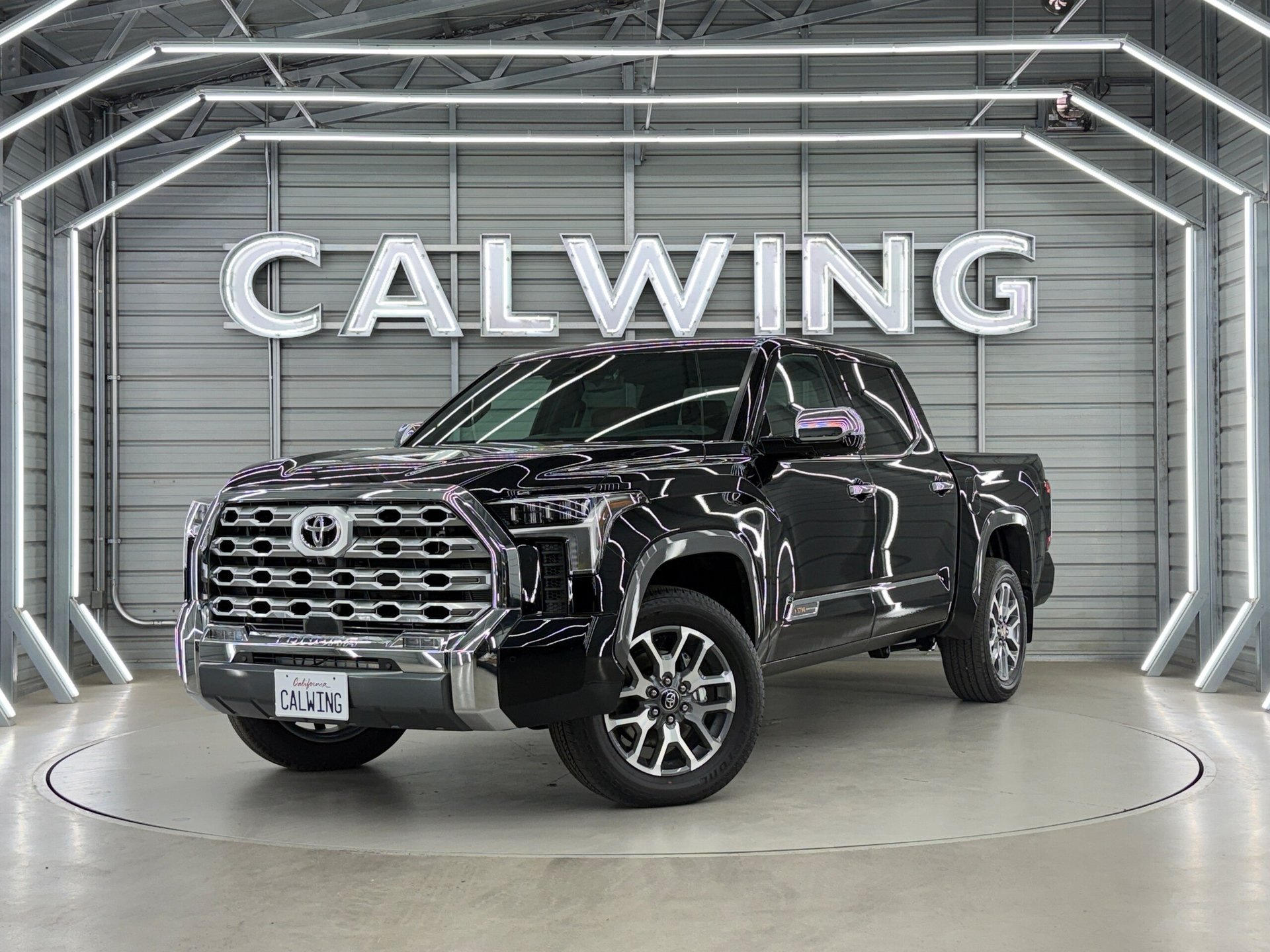 TOYOTA TUNDRA - View 1