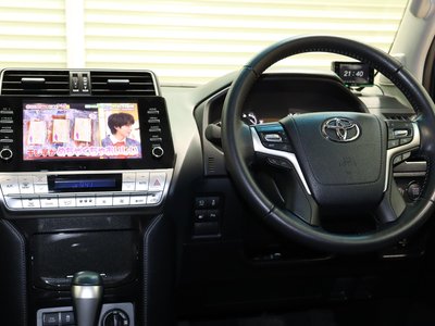 TOYOTA LAND CRUISER PRADO - 3