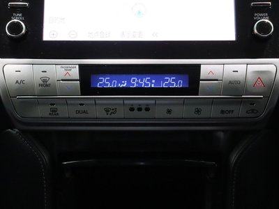 TOYOTA LAND CRUISER PRADO - 8