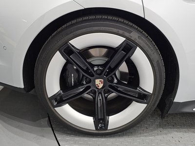 PORSCHE TAYCAN - 6