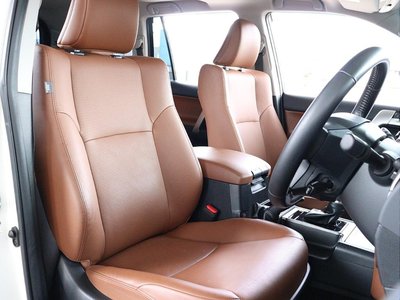 TOYOTA LAND CRUISER PRADO - 7