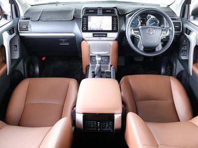 TOYOTA LAND CRUISER PRADO - 2