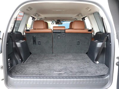 TOYOTA LAND CRUISER PRADO - 10