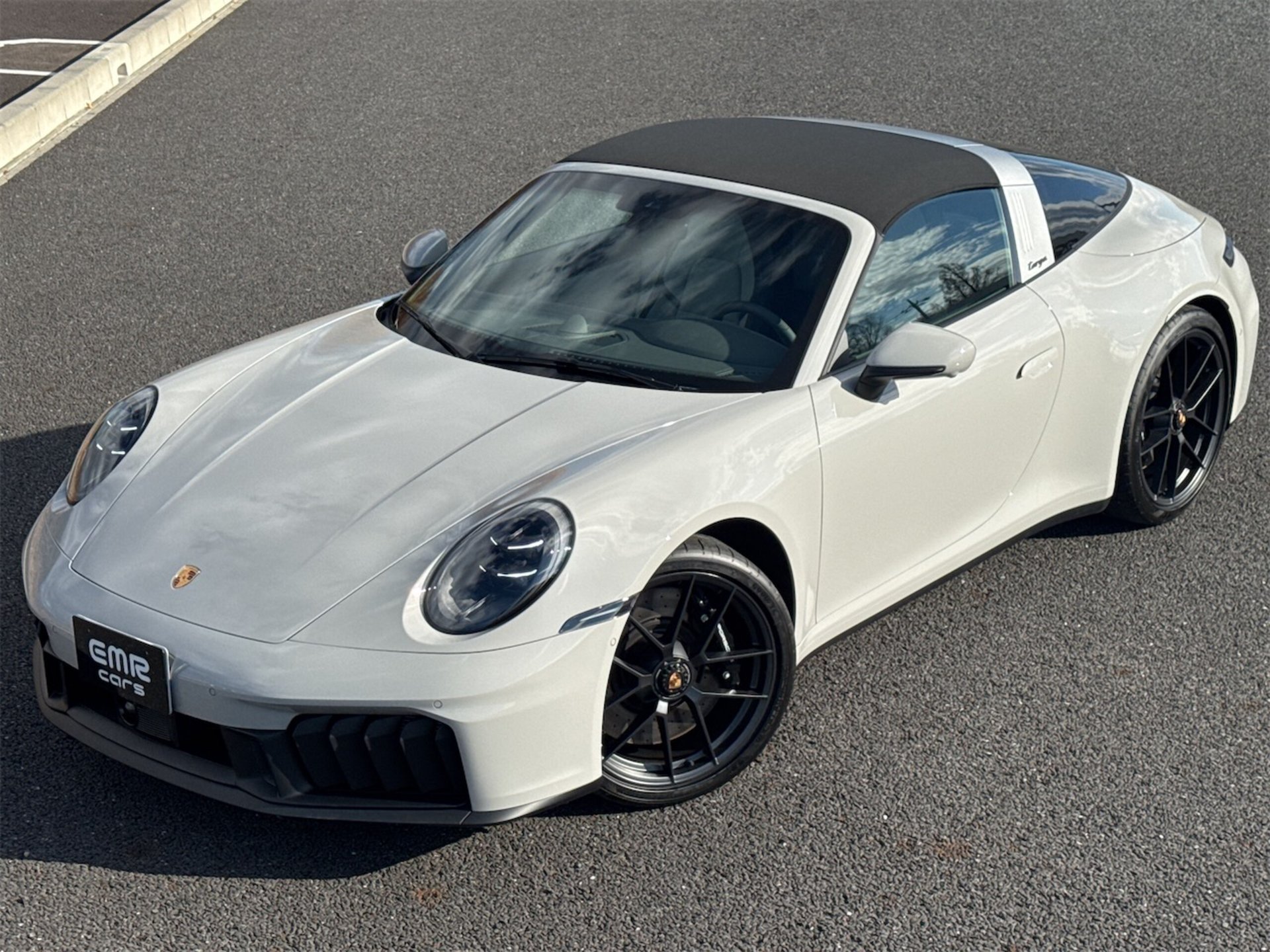 PORSCHE 911 - View 1