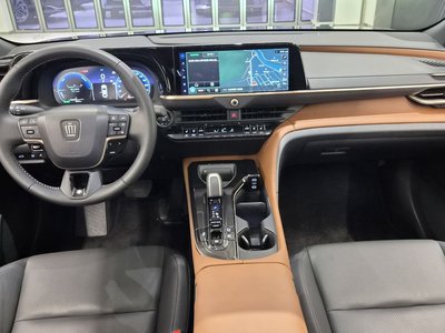 2025 Toyota CROWN CROSSOVER — фото 4