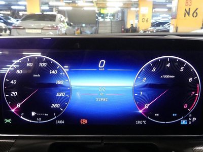 MERCEDES-BENZ C-CLASS - 8